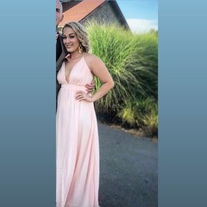 Beautiful soft flowy gown! Perfect for wedding or a summer evening out! Medium